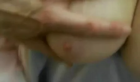 آنگلا سالواگنو عضلانی در راهرو عکس خفن ترین سکس با یک بیدمشک خودارضایی می کند