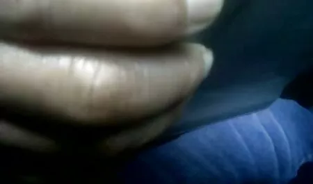 دختر عکس متحرک سکسی خفن برهنه روی صندلی