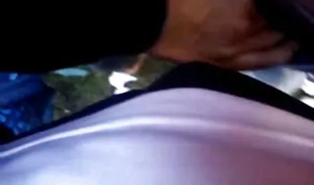 مشت سکسی خفن عکس زدن یک دختر بالغ در وان حمام یک سبزه جوان و قرمز