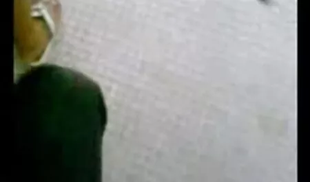 دختر لباسی را تنگ می کند عکس سکسی خفن خارجی