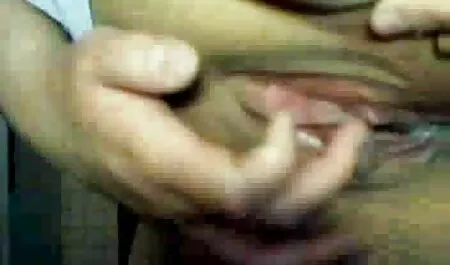 برادر خواهر عکس های سکسی خفن متحرک کوچکتر را اغوا می کند